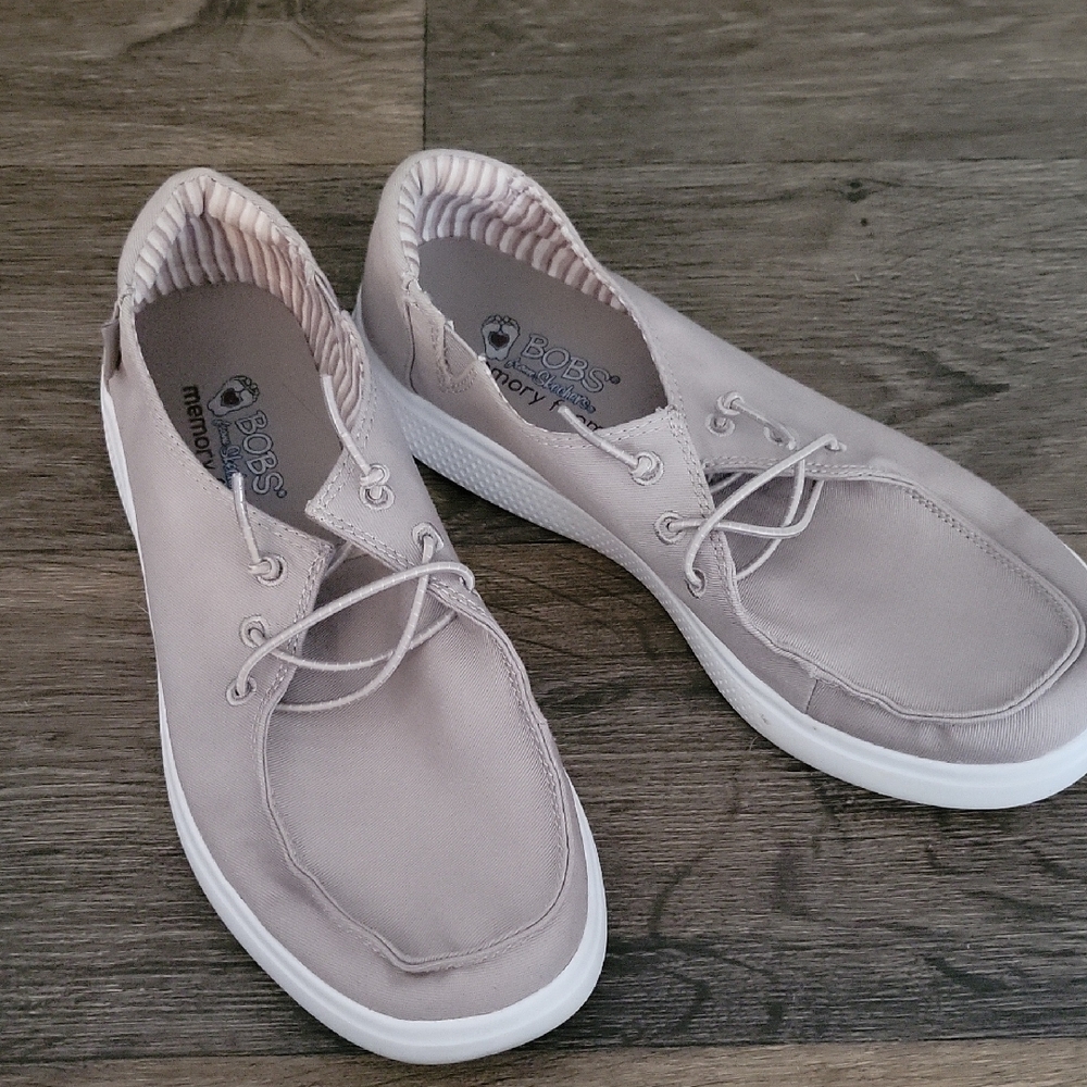 Skechers BOBS tan Slip Ons
